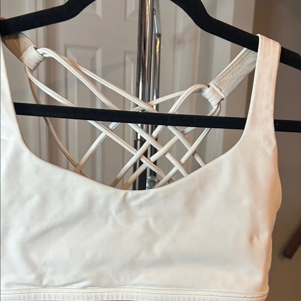 Lululemon Women's Cream Strappy Back Bralette Size 8